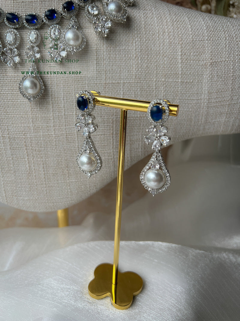 Meditative in Sapphire Necklace Sets THE KUNDAN SHOP 