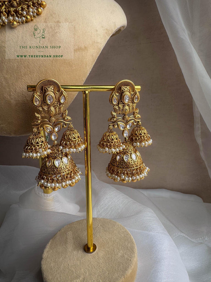 Daring Pendant in Antique Necklace Sets THE KUNDAN SHOP 