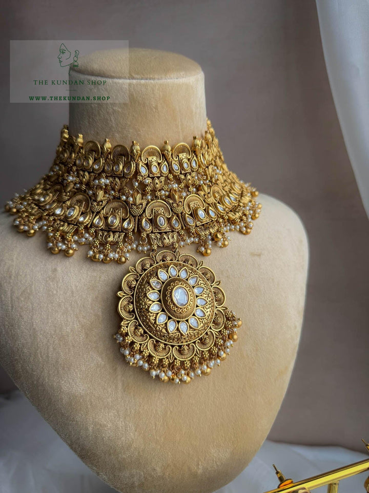 Daring Pendant in Antique Necklace Sets THE KUNDAN SHOP 