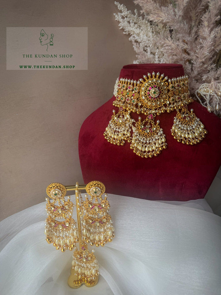 Traditional Pendant in Golden Necklace Sets THE KUNDAN SHOP 