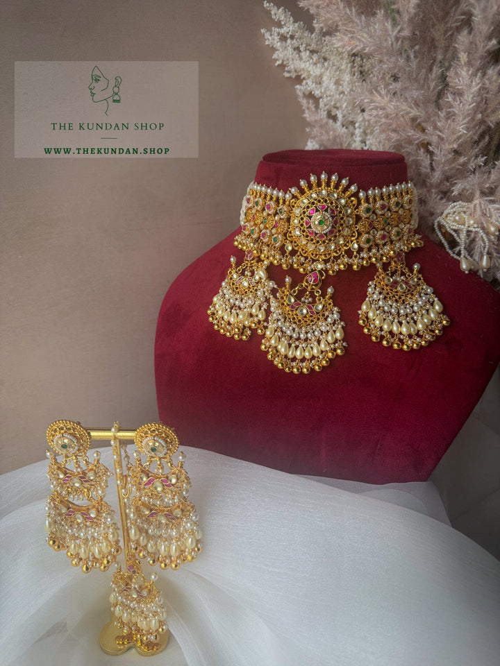 Traditional Pendant in Golden Necklace Sets THE KUNDAN SHOP 