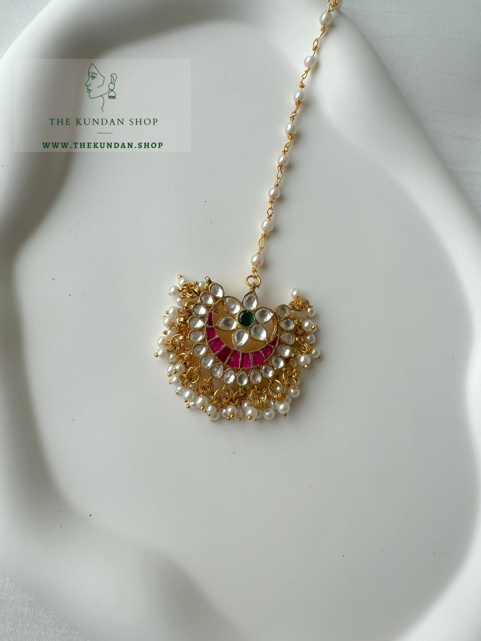 Floral Simple Tikka in Pink & Green Maangtikka THE KUNDAN SHOP 