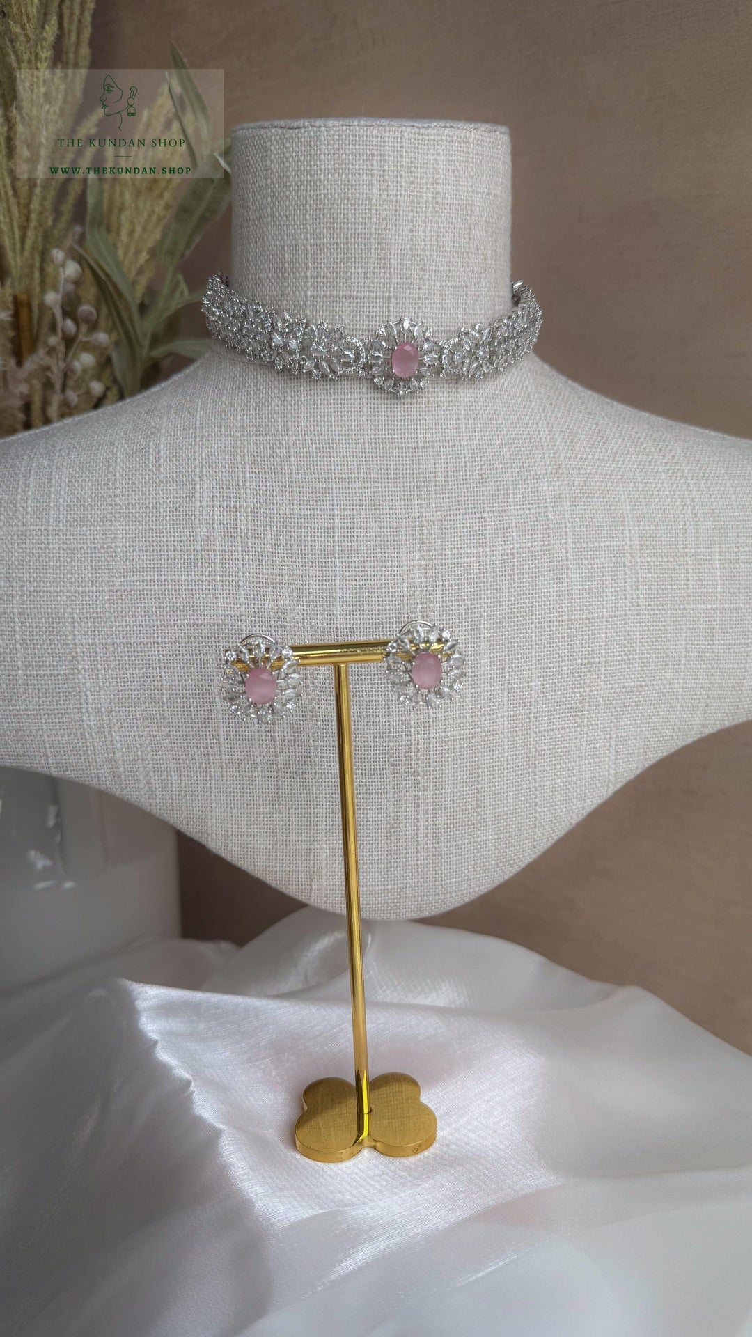 Aurora in Silver // Pink Necklace Sets THE KUNDAN SHOP 