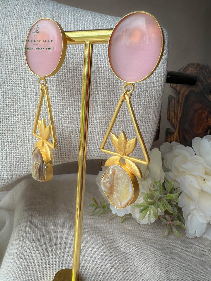 Impeccable Pink & Pearl Necklace Sets THE KUNDAN SHOP 
