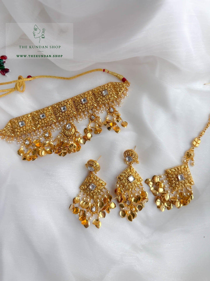 Implicate Pippal Patti in Golden Necklace Sets THE KUNDAN SHOP 