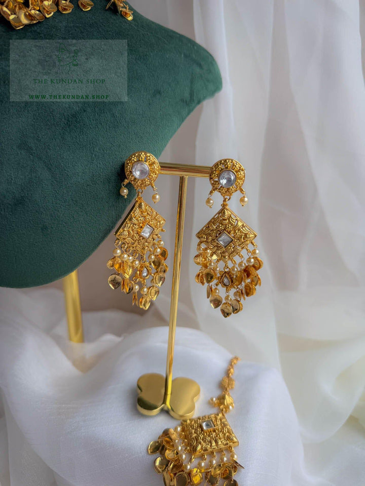Implicate Pippal Patti in Golden Necklace Sets THE KUNDAN SHOP 