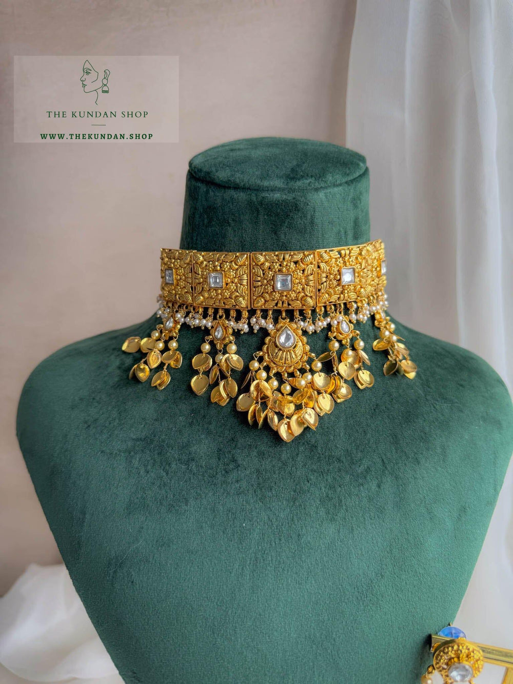 Implicate Pippal Patti in Golden Necklace Sets THE KUNDAN SHOP 