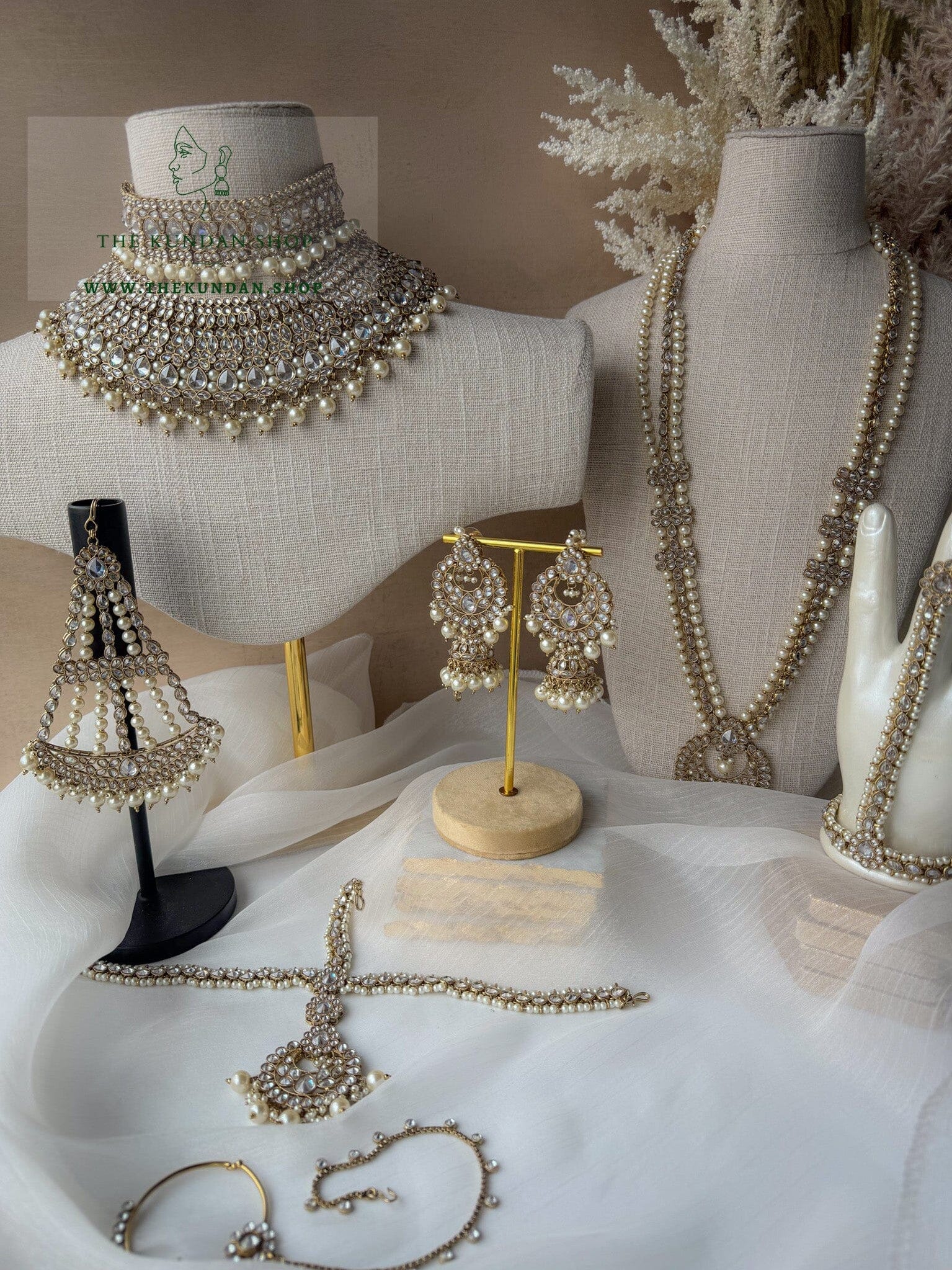 In Essence - Full Bridal Set Full Bridal Set THE KUNDAN SHOP 