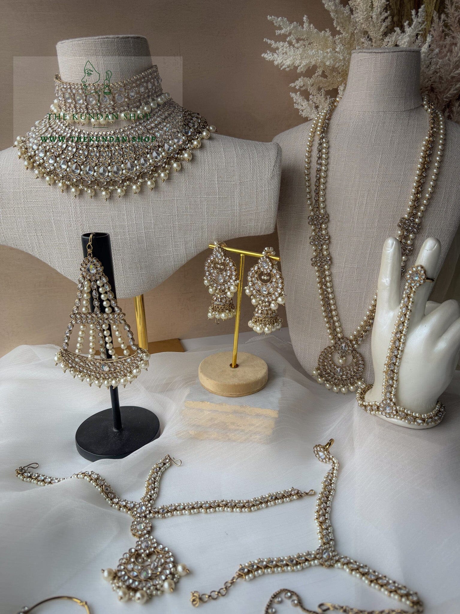 In Essence - Full Bridal Set Full Bridal Set THE KUNDAN SHOP 
