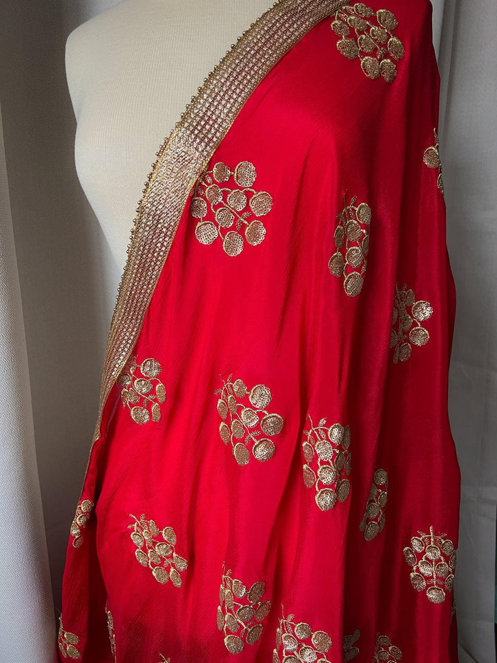 Red Floral Motif Dupatta Dupatta THE KUNDAN SHOP 