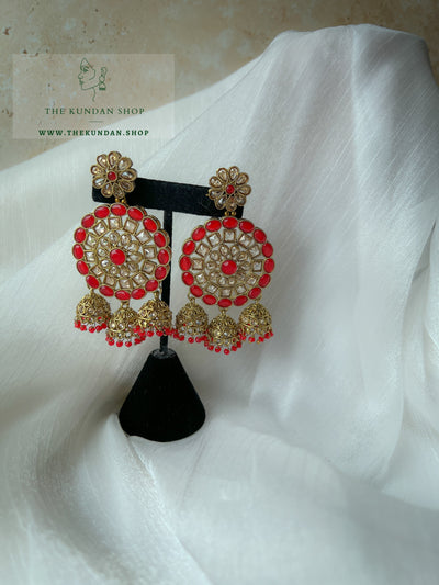 Willing in Red Earrings + Tikka THE KUNDAN SHOP 