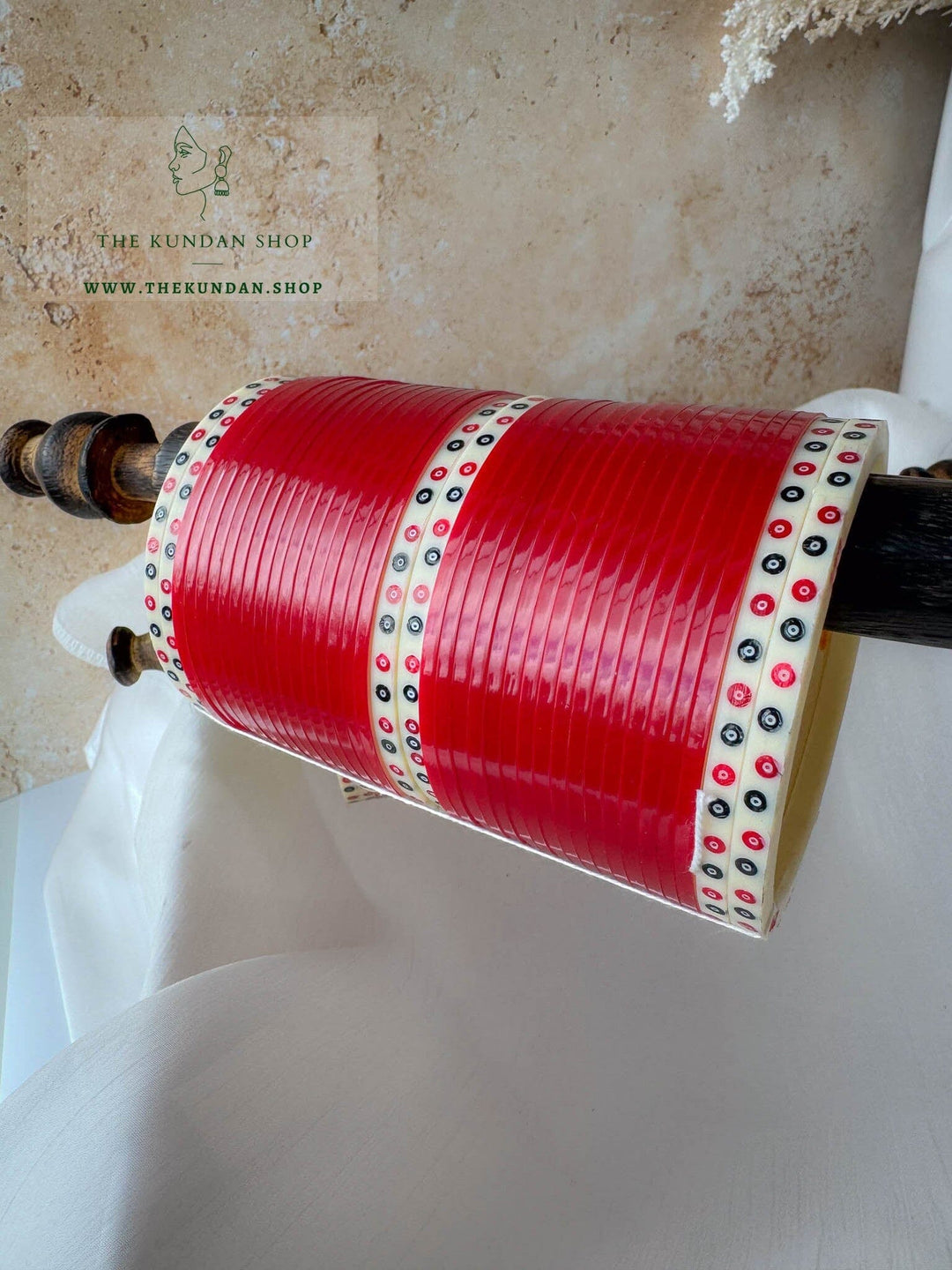 The Traditional Bride in Red Bangles THE KUNDAN SHOP 