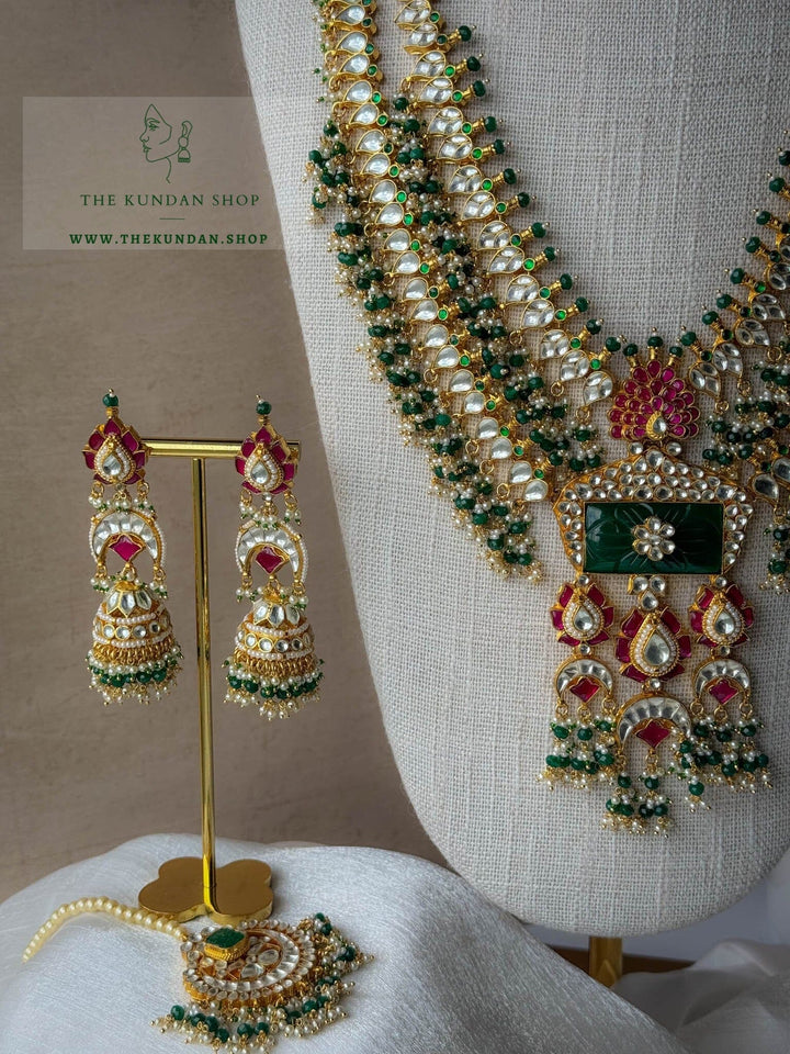 Regal Queen in Kundan Necklace Sets THE KUNDAN SHOP 