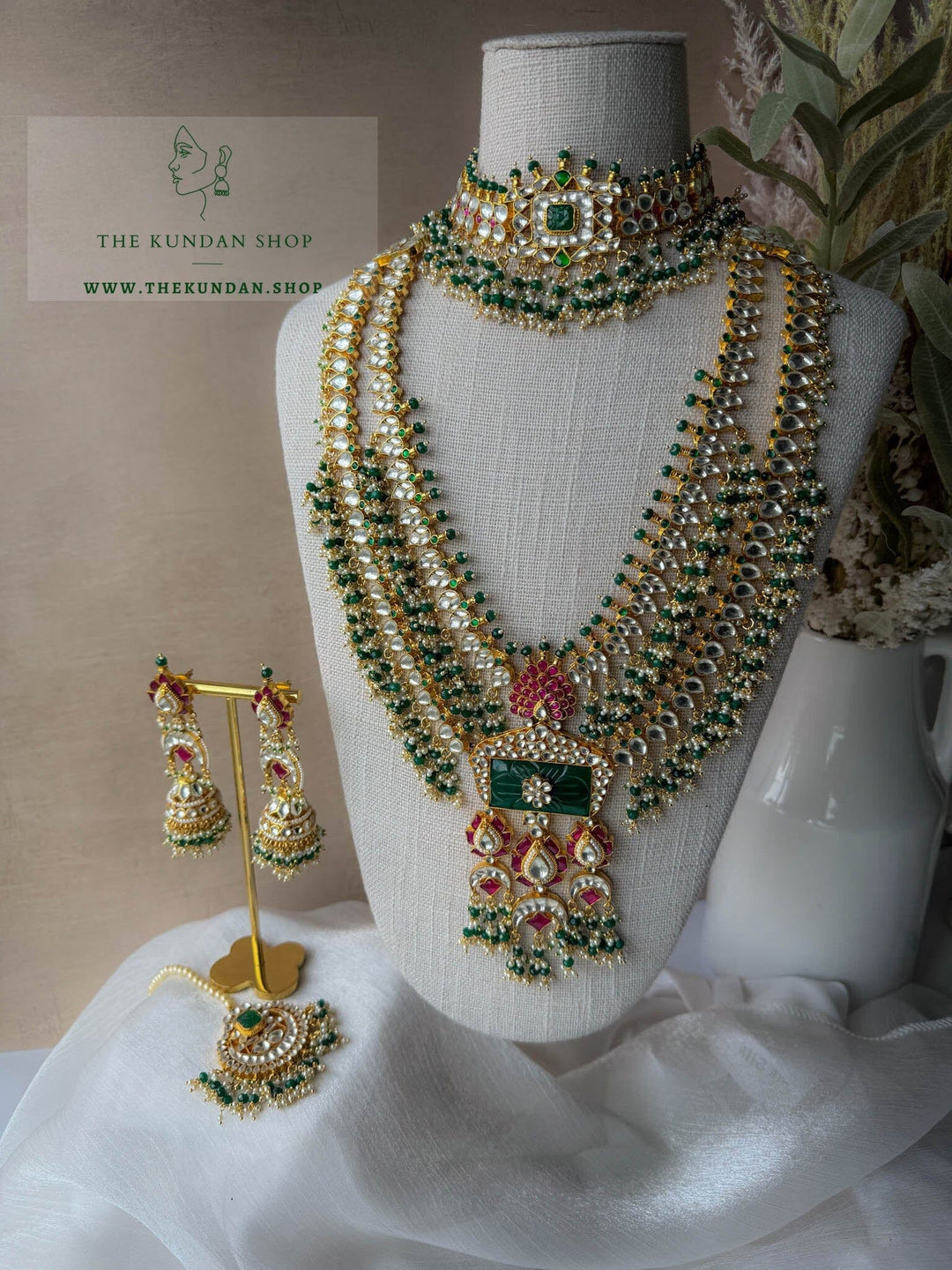 Regal Queen in Kundan Necklace Sets THE KUNDAN SHOP 