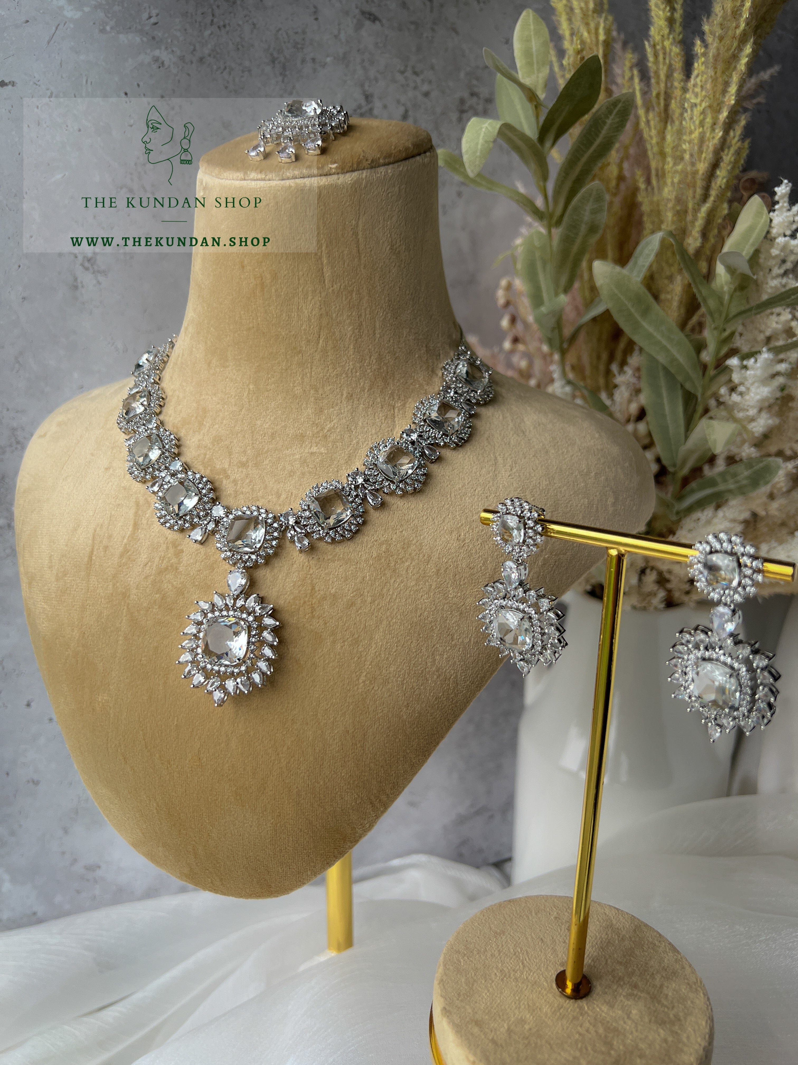 Flattery in Silver – THE KUNDAN SHOP