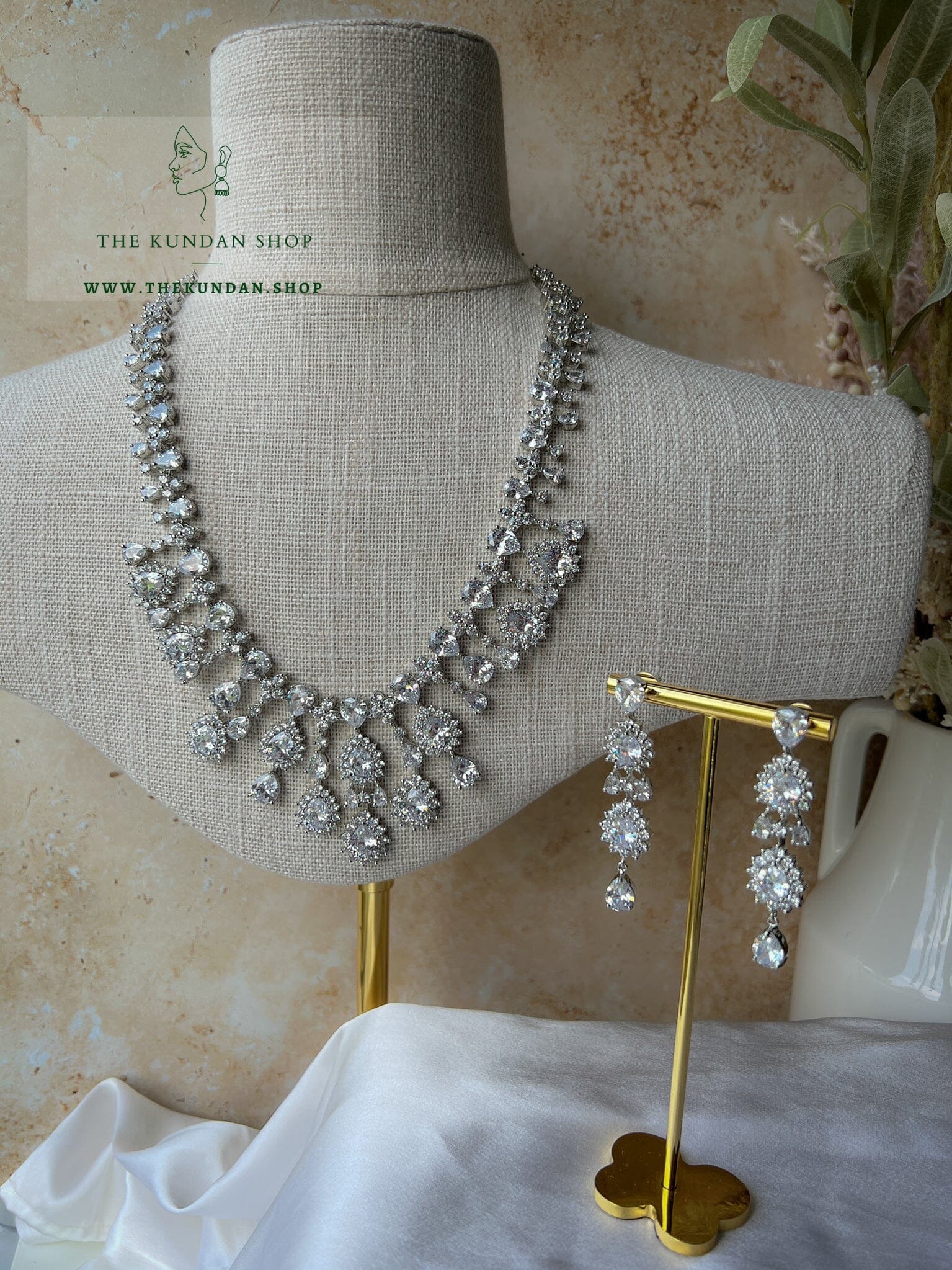 Blindsided in Silver Necklace Sets THE KUNDAN SHOP 