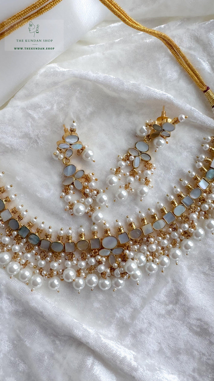 Calm in Pearl Necklace Sets THE KUNDAN SHOP 