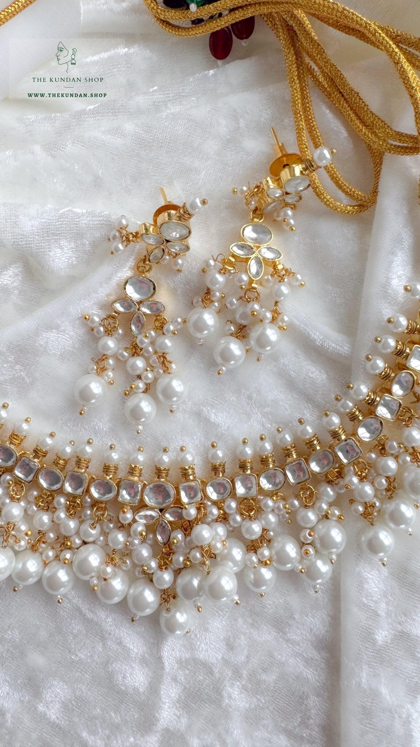 Calm in Pearl Necklace Sets THE KUNDAN SHOP 