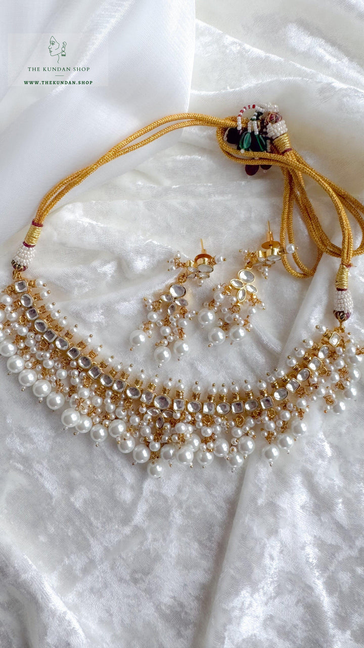 Calm in Pearl Necklace Sets THE KUNDAN SHOP 