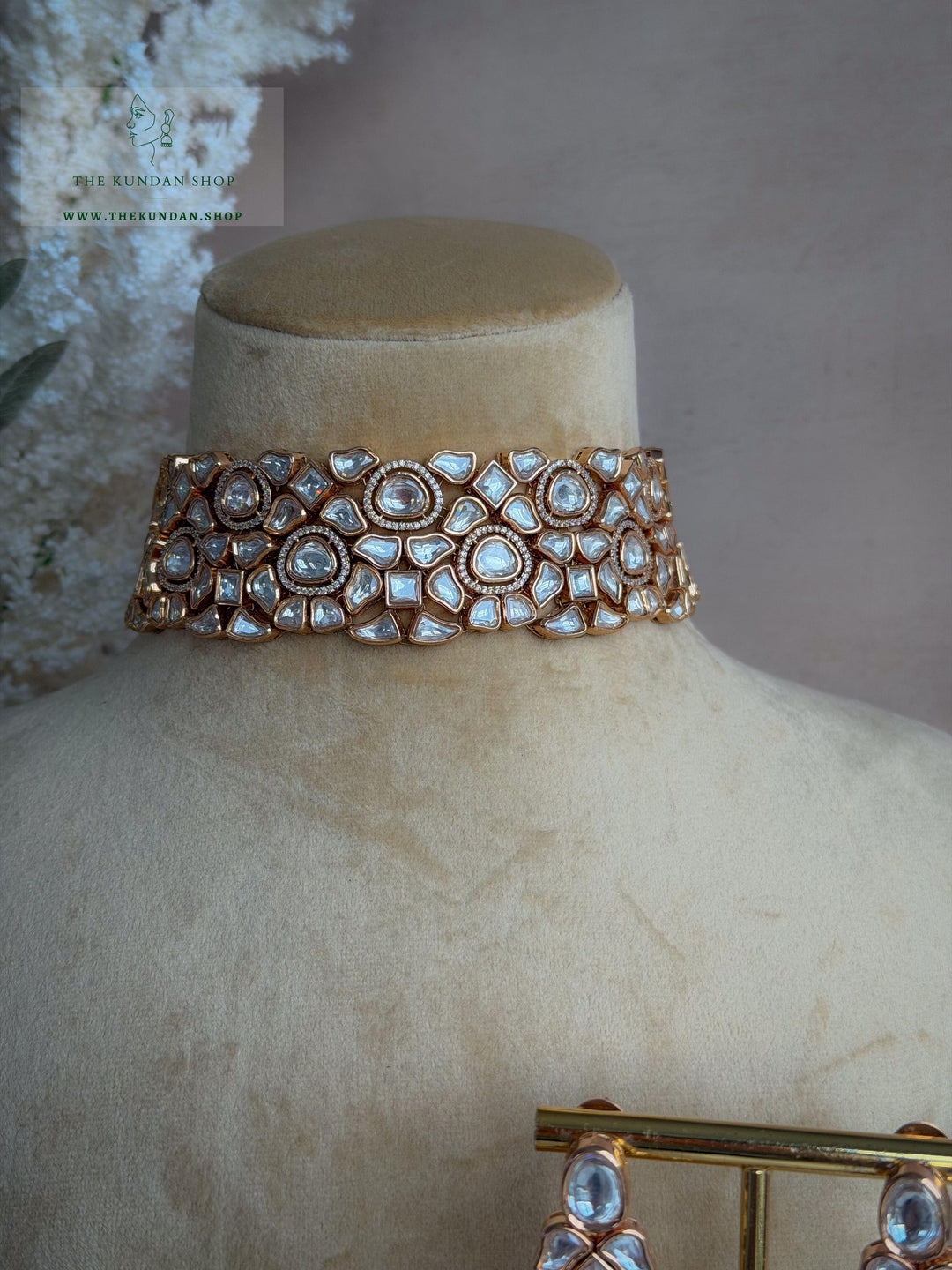 Gentle Flame // Kundan Choker Necklace Sets THE KUNDAN SHOP 