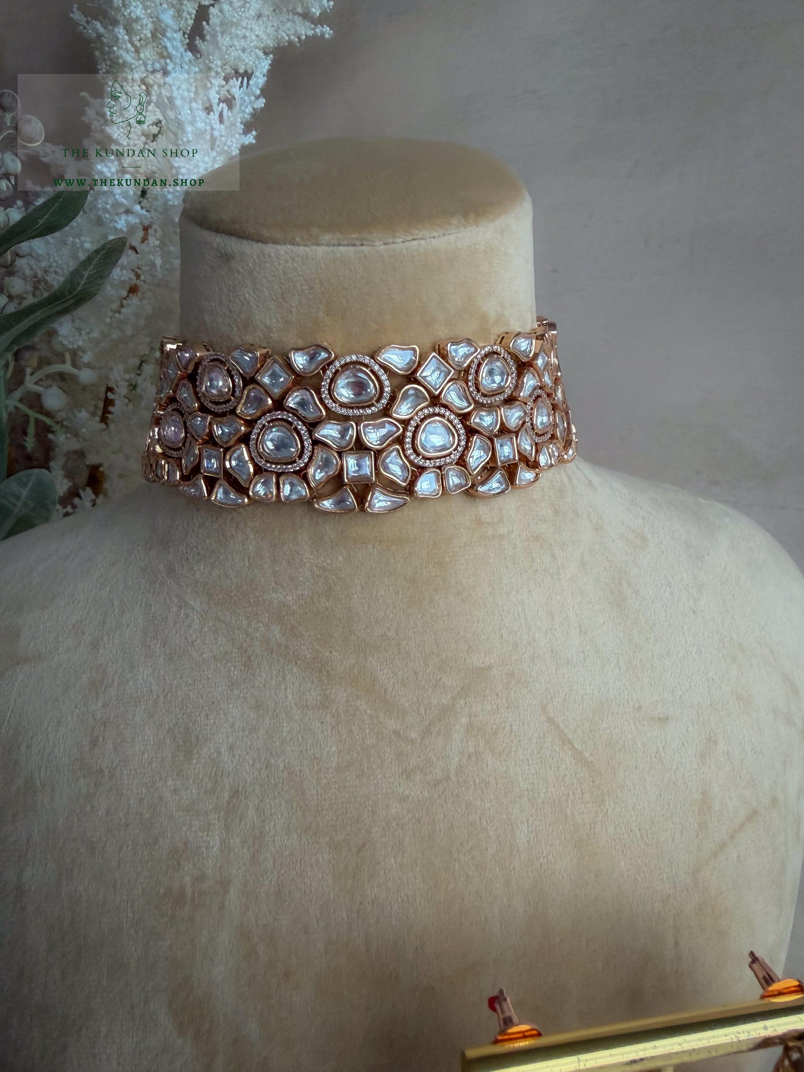 Gentle Flame // Kundan Choker Necklace Sets THE KUNDAN SHOP 