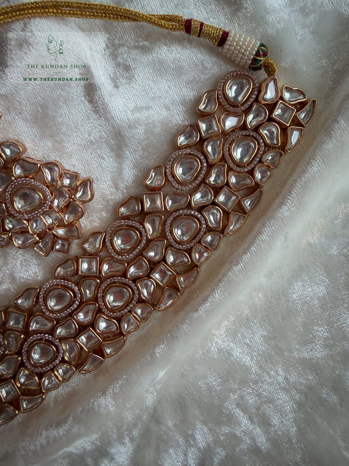 Gentle Flame // Kundan Choker Necklace Sets THE KUNDAN SHOP 