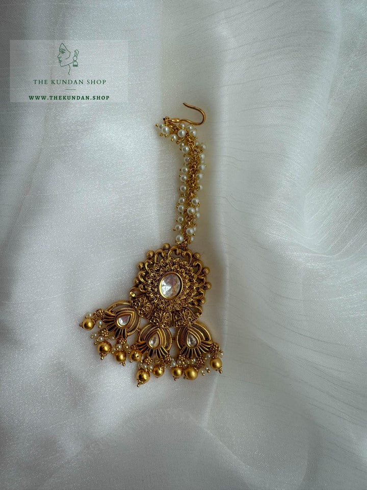 Overpowering in Antique Necklace Sets THE KUNDAN SHOP 