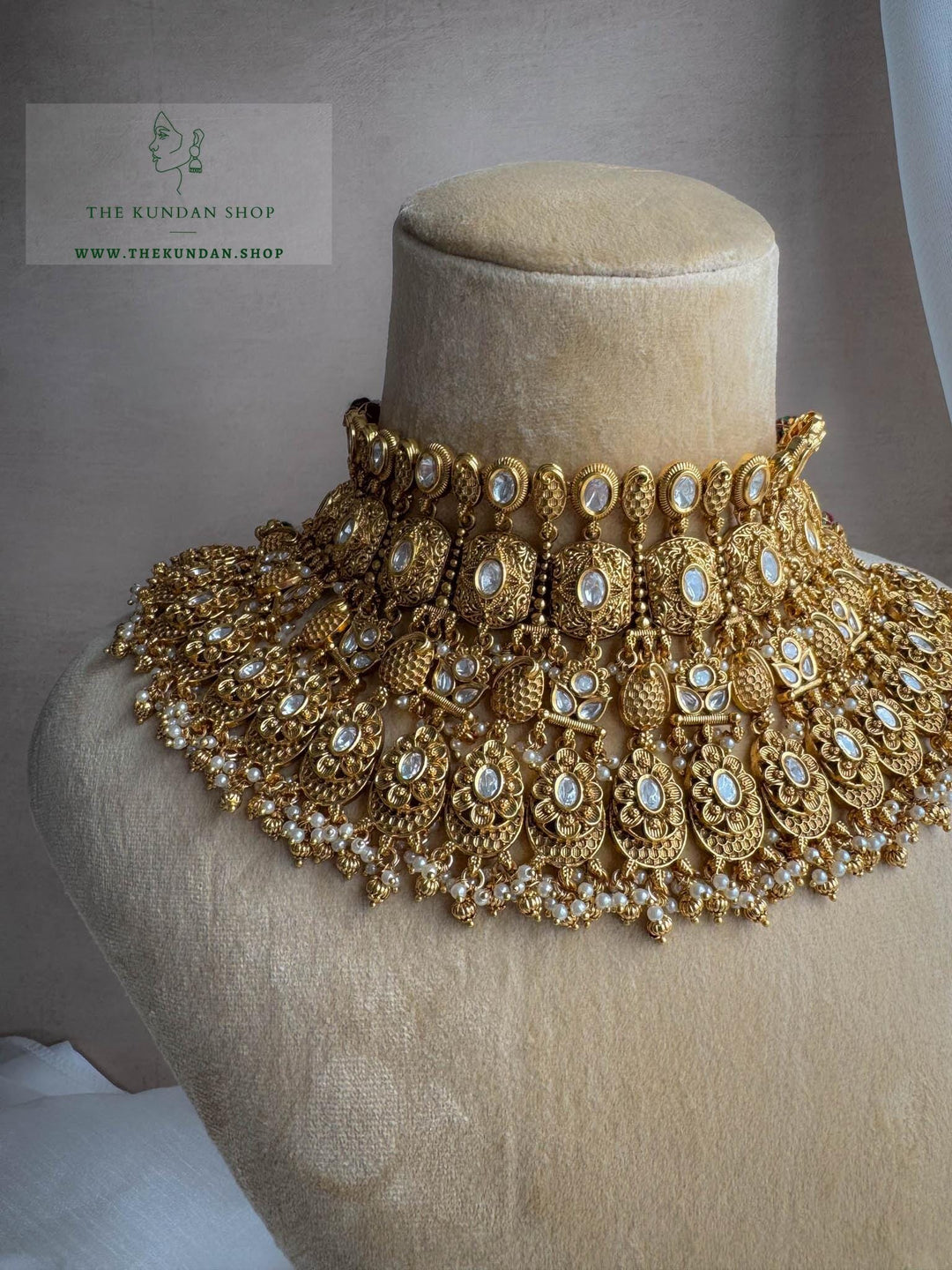 Overpowering in Antique Necklace Sets THE KUNDAN SHOP 