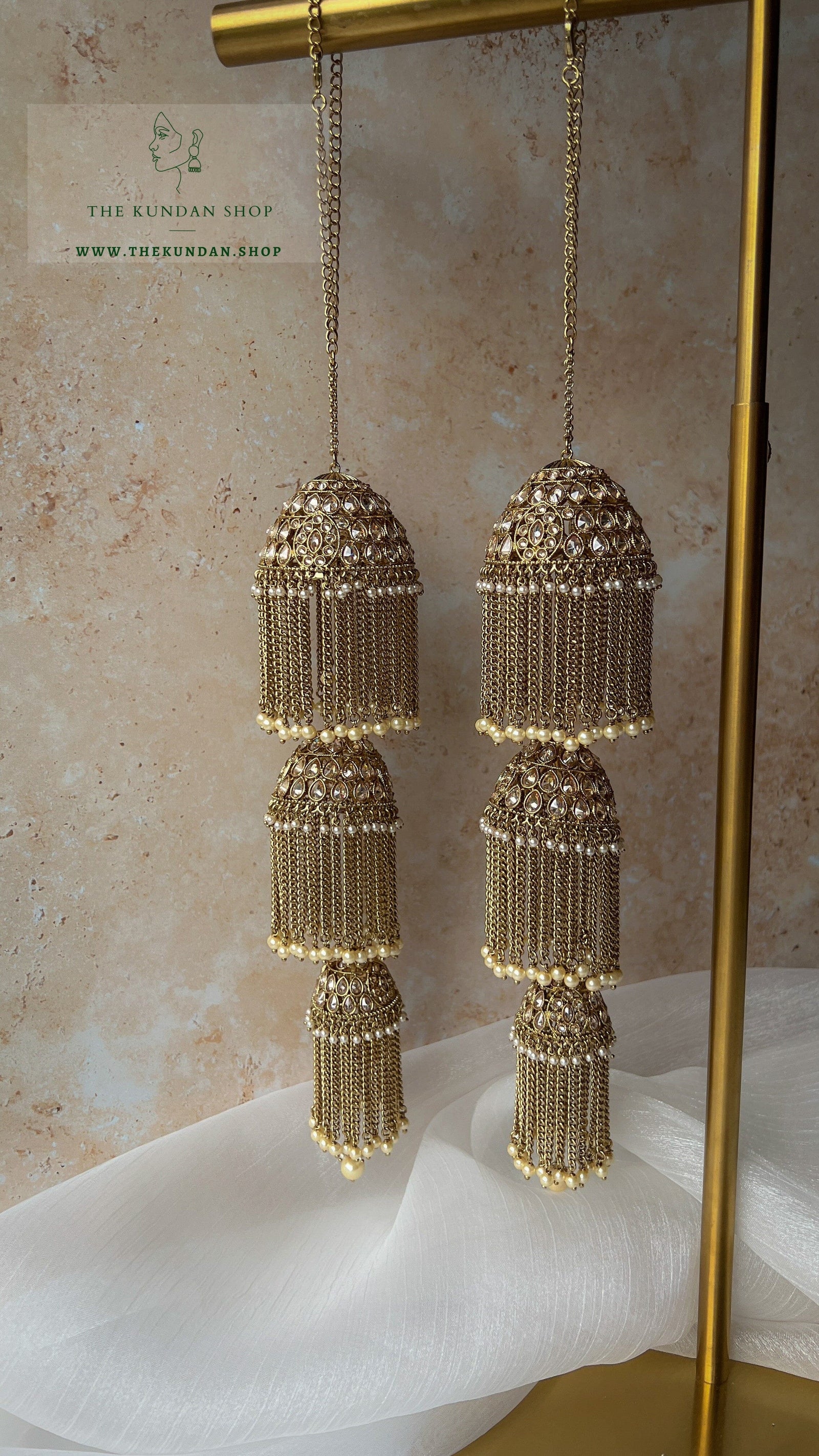 Middleground in Antique Kaleeray THE KUNDAN SHOP 