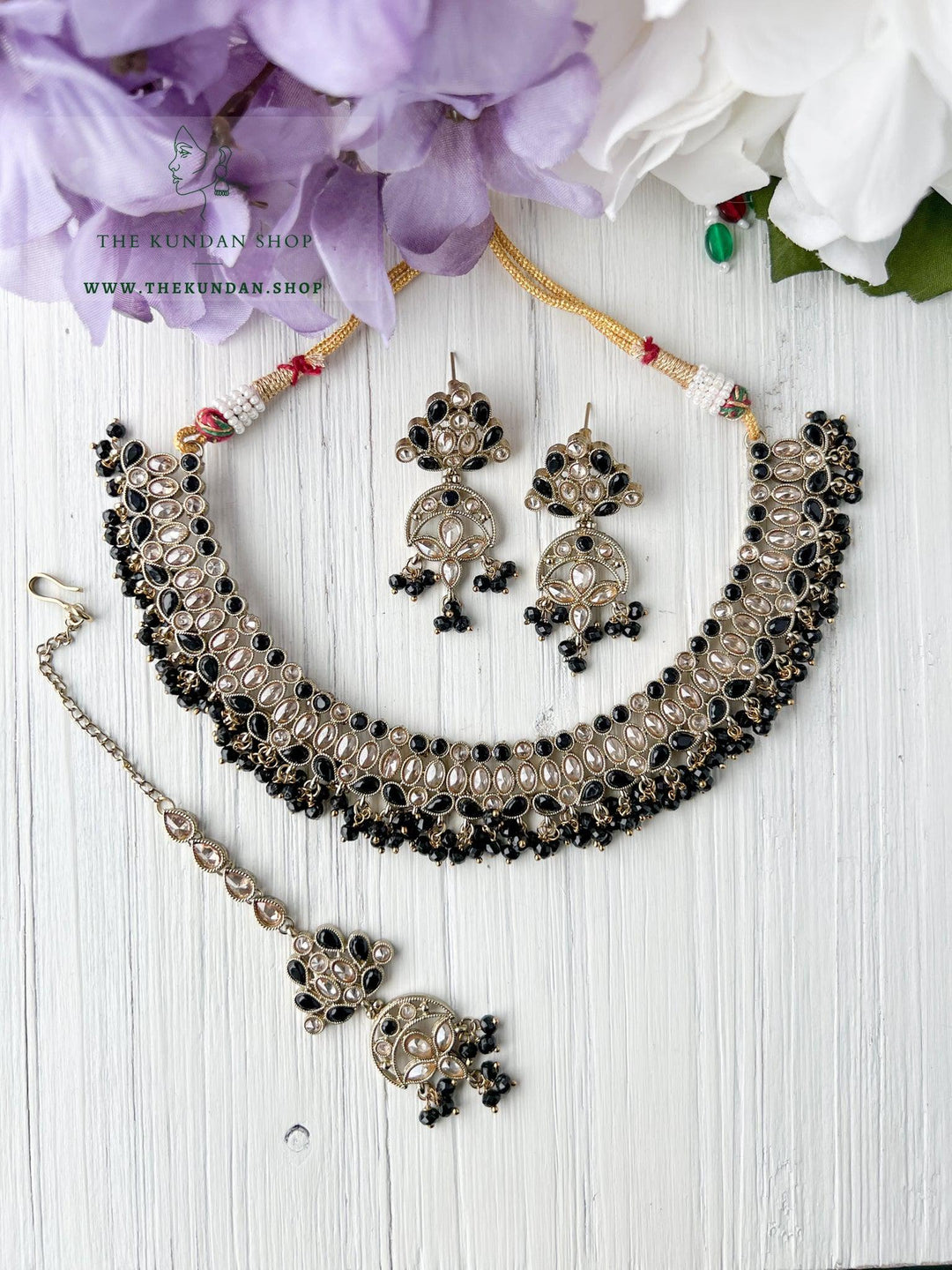 Sensitive in Black Necklace Sets THE KUNDAN SHOP 