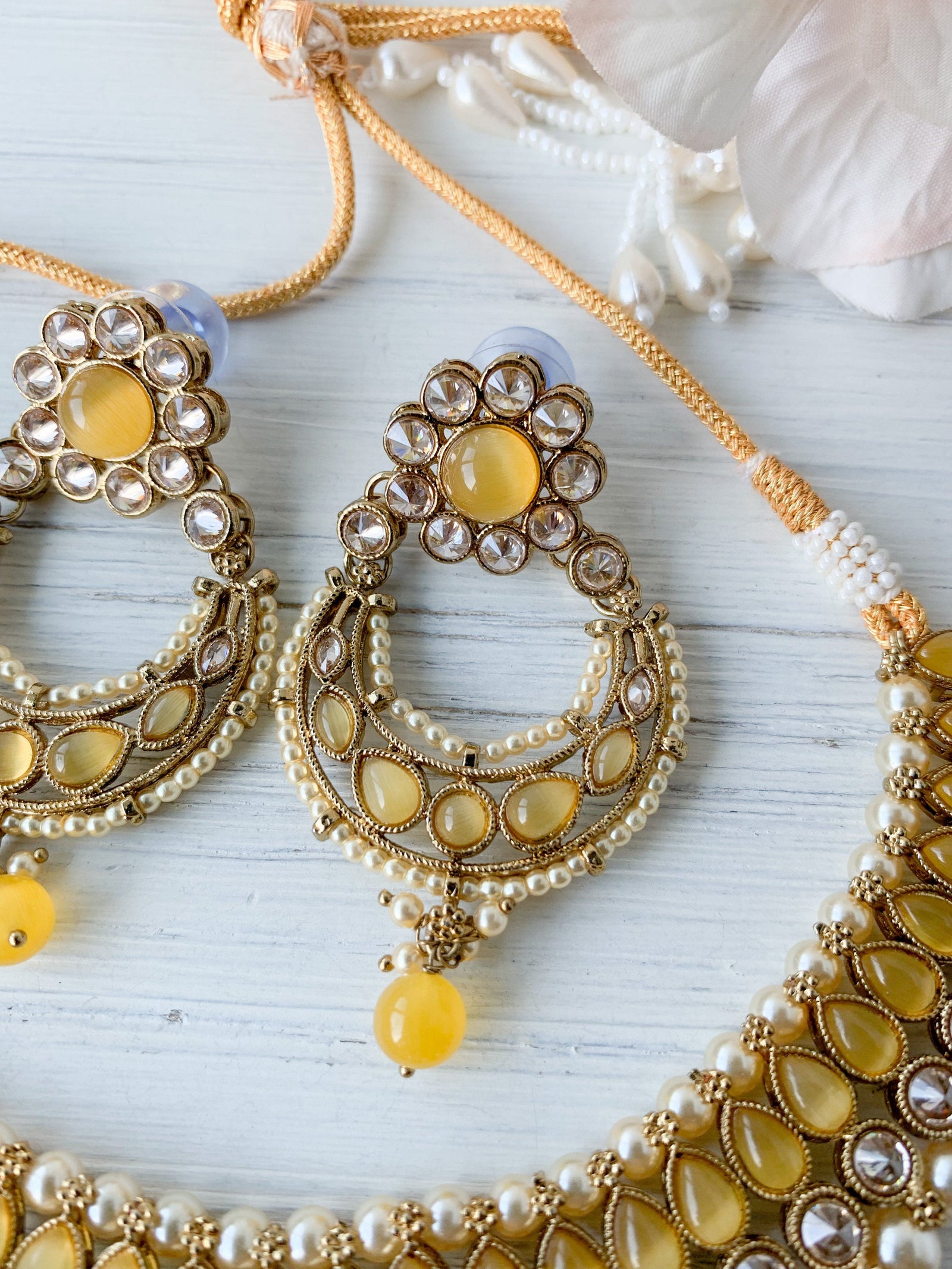Obsess in Yellow Necklace Sets THE KUNDAN SHOP 