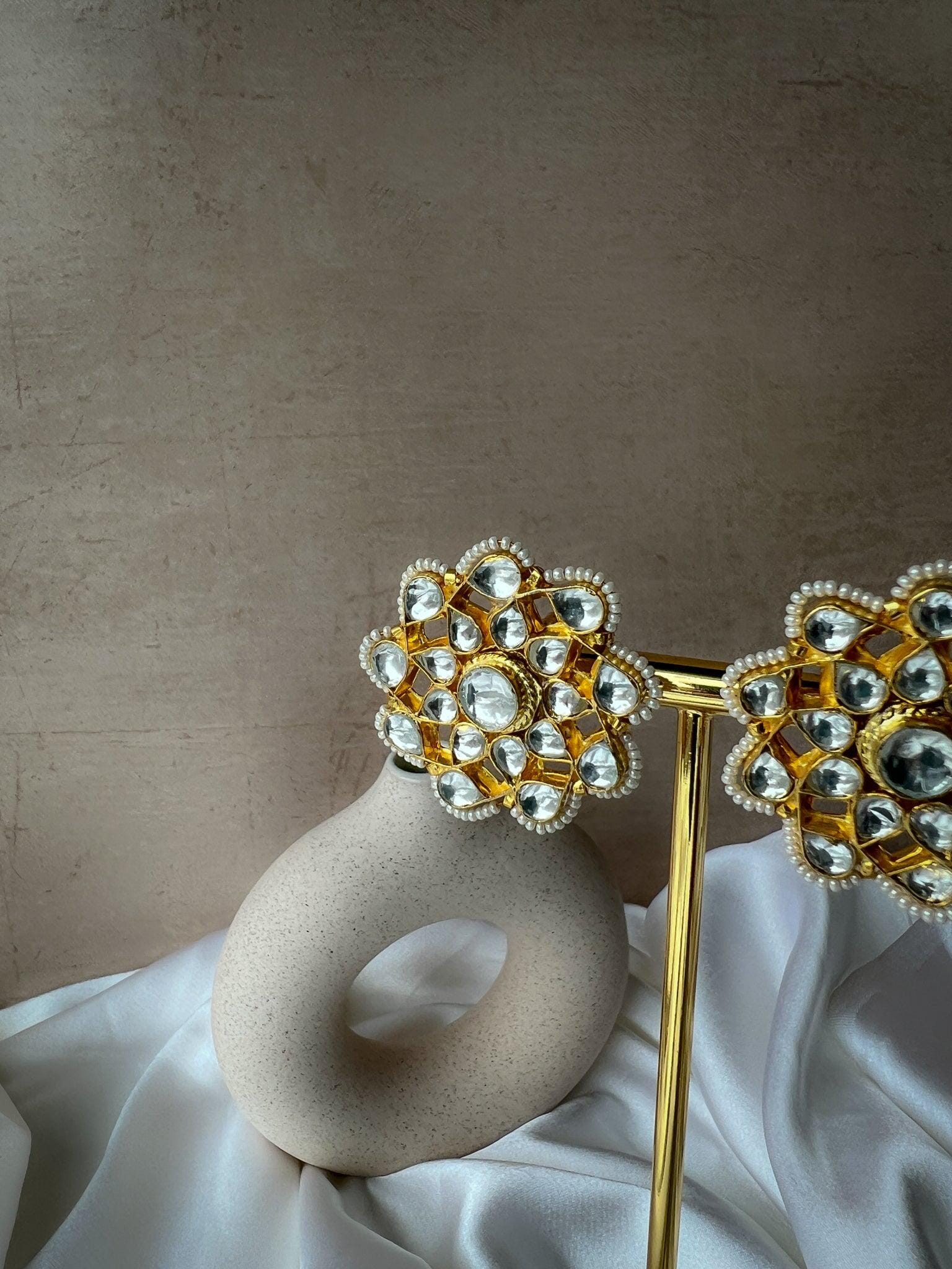 Wildflowers in Kundan Earrings THE KUNDAN SHOP Pearl (Clear) 