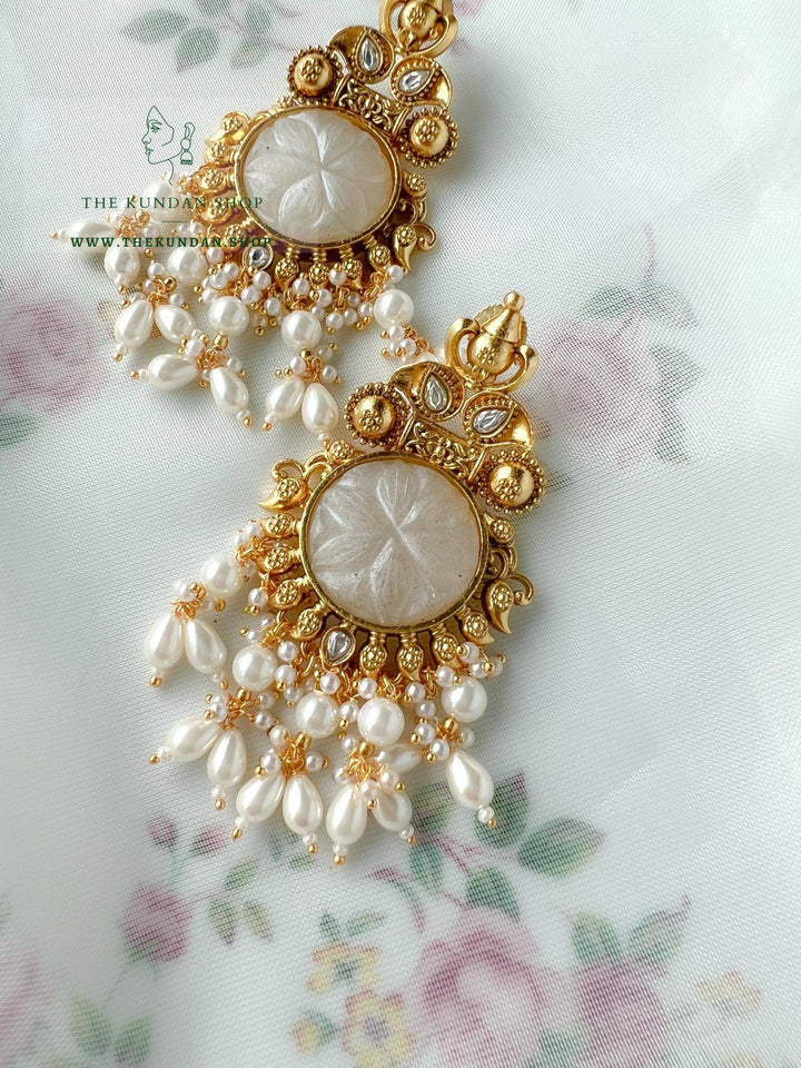 The Floral Center Earrings THE KUNDAN SHOP 