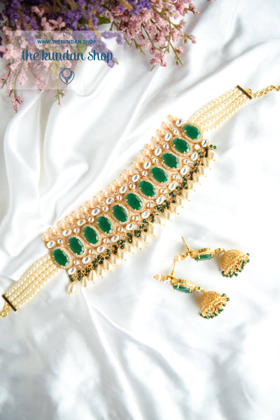 Lavish Kundan in Emerald Necklace Sets THE KUNDAN SHOP 