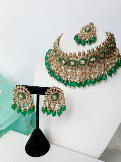 Divert in Emerald Necklace Sets THE KUNDAN SHOP 