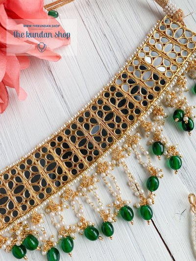 Confidence in Emerald Necklace Sets THE KUNDAN SHOP 