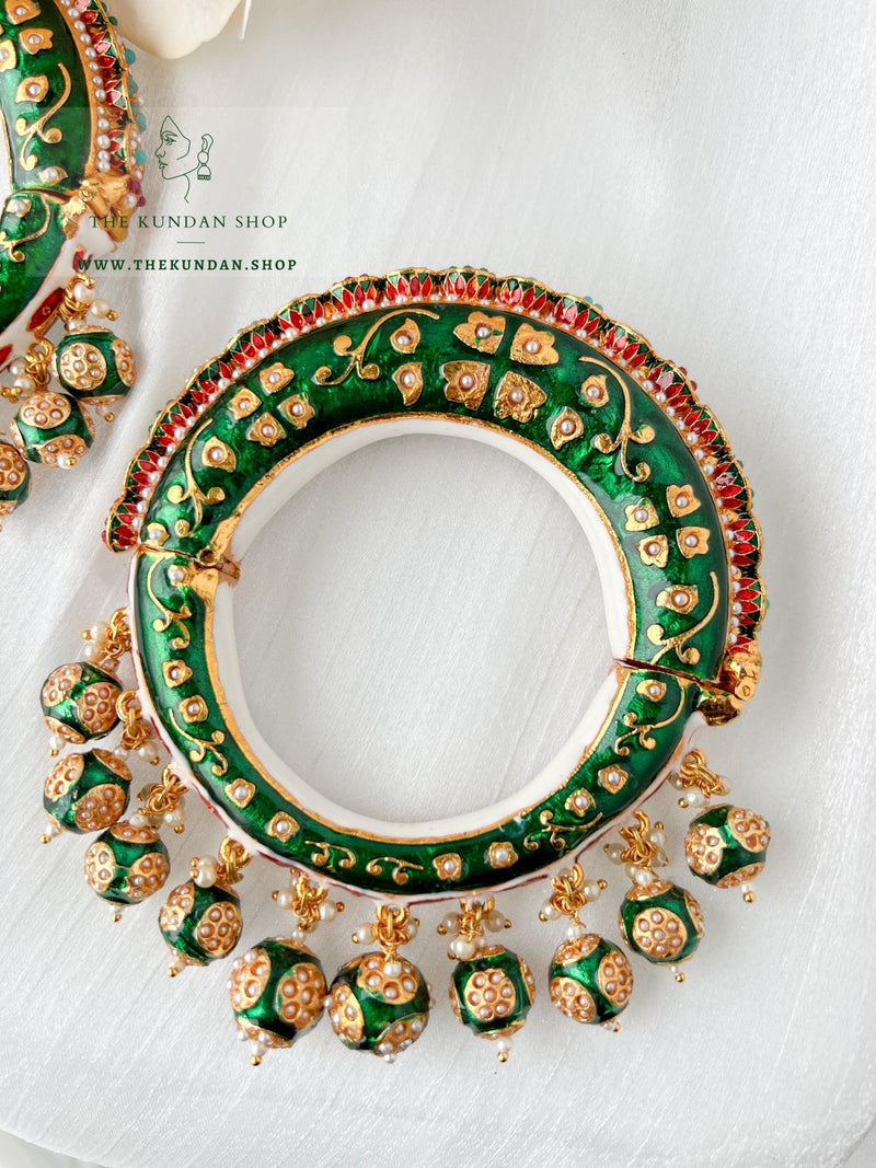 Emerald Drops in Meena Bangles THE KUNDAN SHOP 