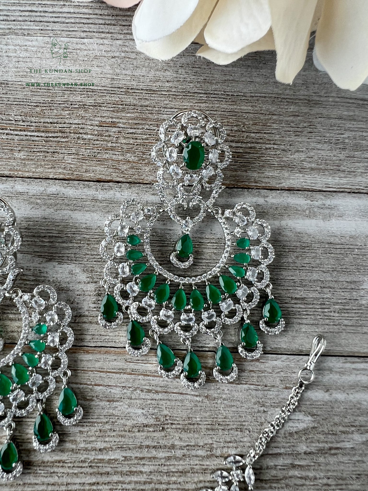 Catch in Silver & Emerald Earrings + Tikka THE KUNDAN SHOP 
