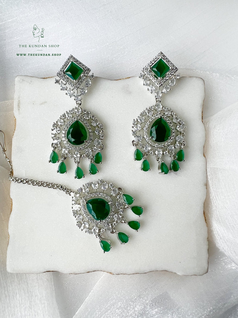 Wander in Silver and Emerald Earrings + Tikka THE KUNDAN SHOP 