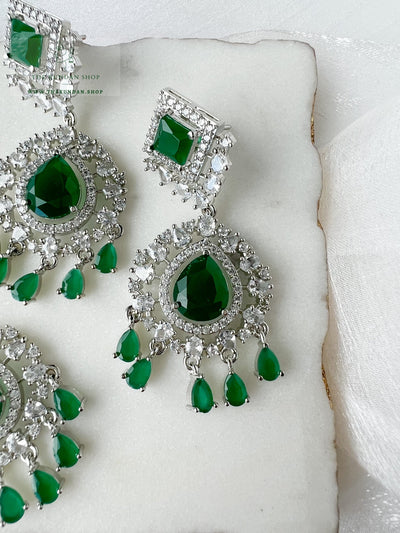 Wander in Silver and Emerald Earrings + Tikka THE KUNDAN SHOP 