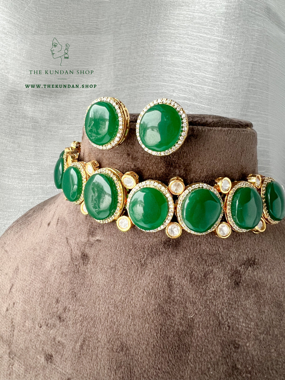 Simple Night in Emerald Necklace Sets THE KUNDAN SHOP 