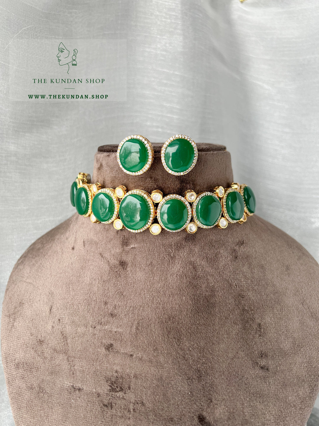 Simple Night in Emerald Necklace Sets THE KUNDAN SHOP 