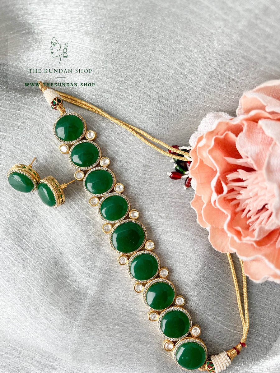 Simple Night in Emerald Necklace Sets THE KUNDAN SHOP 