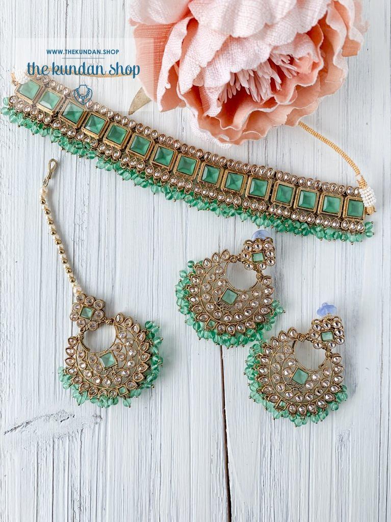 Attract in Green Necklace Sets THE KUNDAN SHOP 