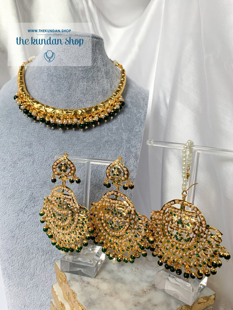 Traditional Hasli in Green Necklace Sets THE KUNDAN SHOP 