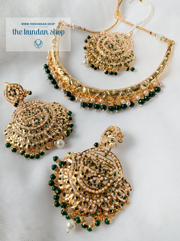 Traditional Hasli in Green Necklace Sets THE KUNDAN SHOP 
