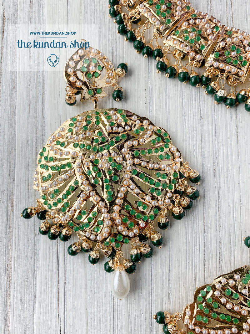 Deliverance in Green Necklace Sets THE KUNDAN SHOP 