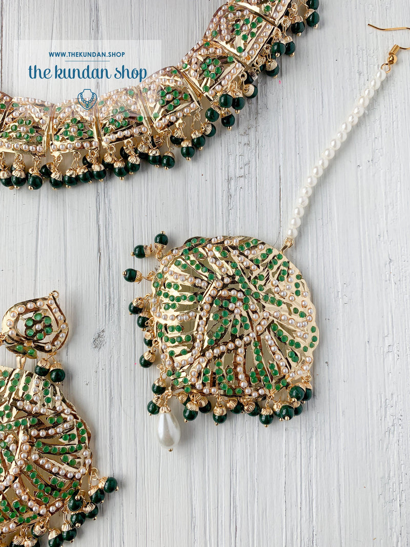 Deliverance in Green Necklace Sets THE KUNDAN SHOP 