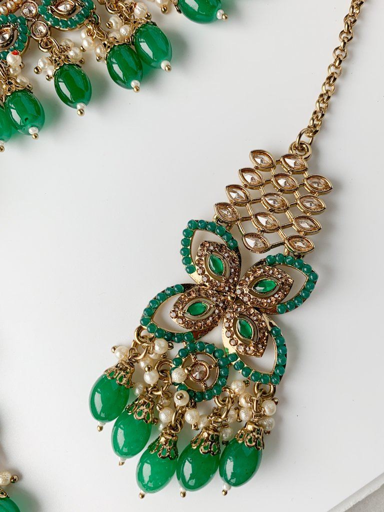 Monarch in Green Necklace Sets THE KUNDAN SHOP 
