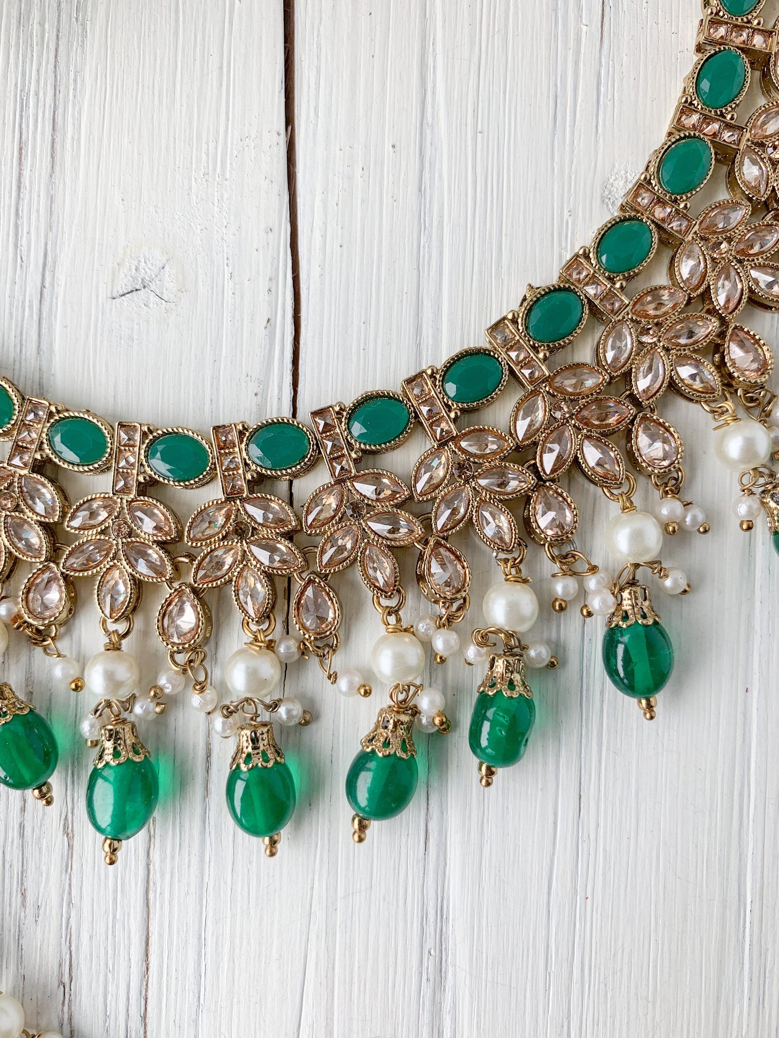 Runaway in Green Necklace Sets THE KUNDAN SHOP 